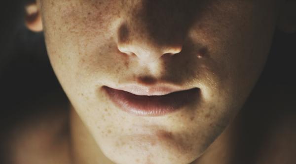 bautura naturala care te ajuta sa capeti o piele stralucitoare fara machiaj