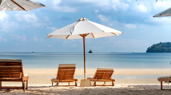 informatie importanta pentru turisti cat costa sezlongul in grecia in 2023