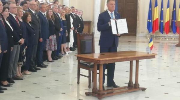 iohannis alocutiune la semnarea decretelor de promulgare a legilor educatiei