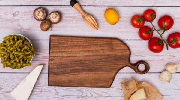 dezinfecteaza placile de tocat cu ingrediente naturale inlocuieste chiar azi substantele chimice periculoase