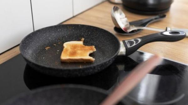 grasimea va cadea singura de pe oale si tigai un sfat neasteptat de la gospodinele englezoaice