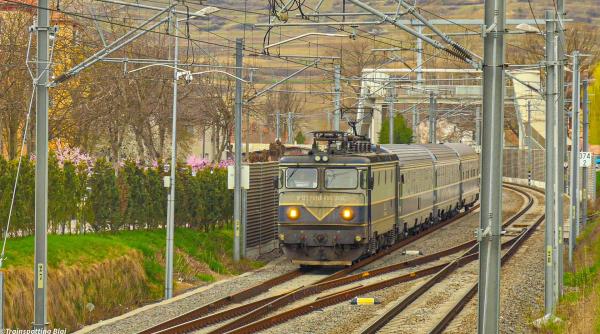 o noua zi noi intarzieri de trenuri de data acesta s a stricat sistemul de semnalizare calatorii asteapta zeci de minute