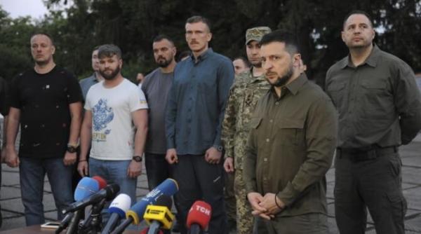 aparatorii de la azovstal vor sa se intoarca pe front desi abia au revenit in ucraina