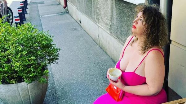 oana lis nevoita sa cheme pompierii pentru a si ridica sotul cazut in casa vecinii nu ar fi vrut sa o ajute deranjati ca i a trezit din somn