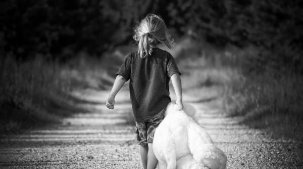 fetita de 4 ani disparuta in delta dunarii cautari disperate