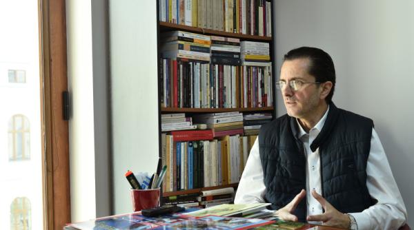 vasile banescu spune ca primarul din voluntari florentin pandele ar fi incercat sa il sune nu raspund la numere necunoscute