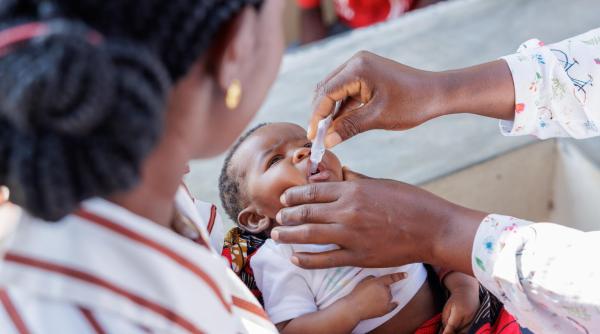 vaccinarea copiilor da semne de redresare dupa incetinirea cauzata de covid 19