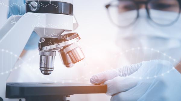 microscop cu ia folosit in premiera pentru analiza probelor de sange