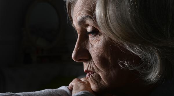 reactii in cazul femeii cu 1000 lei pensie dupa 31 ani de munca val valcu ironie trebuie sa traiasca pana n 2026 cand se inchide pnrr ul si va fi gata digitalizarea inca suntem cu creionul chimic