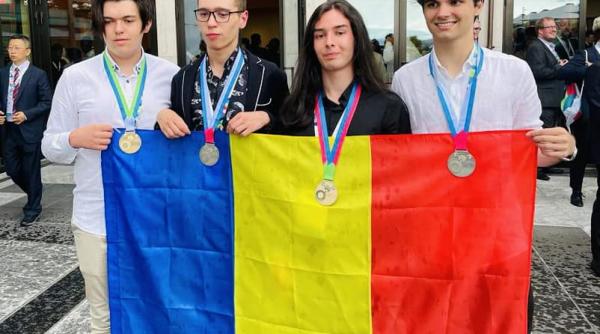 elevii romani premiati la olimpiada internationala de chimie ei au obtinut o medalie de aur doua de argint si una de bronz