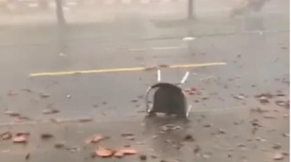 prapad in elvetia tornada asociata cu o furtuna au maturat la chaux de fonds cu rafale de vant de 215 km h video