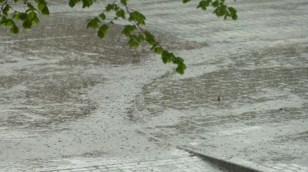 unde va ploua in weekend elena mateescu anm ne asteptam la ploi care vor avea caracter torential