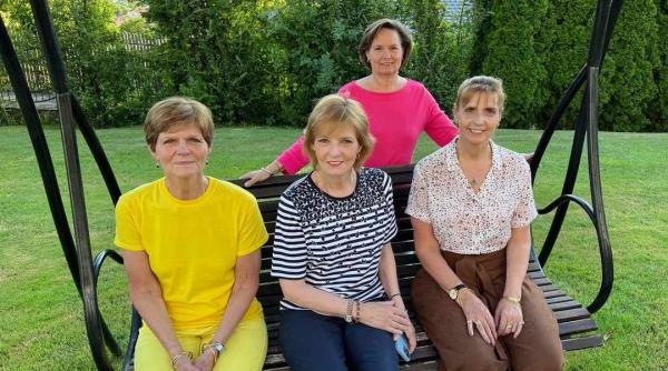 familia regala a romaniei reuniune la curtea de arges la 7 ani de la moartea reginei ana