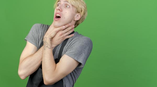 ce faci cand te ineci cu mancare te poti ajuta singur