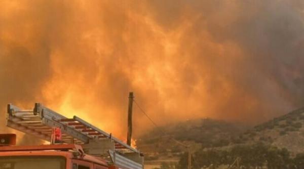 risc foarte ridicat de categoria 4 de incendii in patru regiuni din grecia