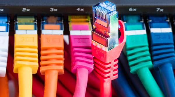 1 din 10 romani fara acces la o conexiune la internet media europeana este de numai 2 4prc