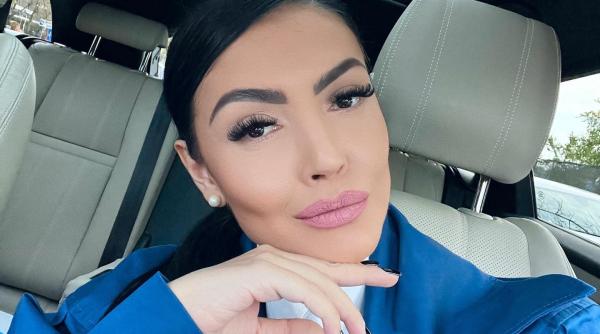 andreea mantea oprita in trafic si amendata pentru ca nu a avut buletinul la ea acum l am lipit in masina