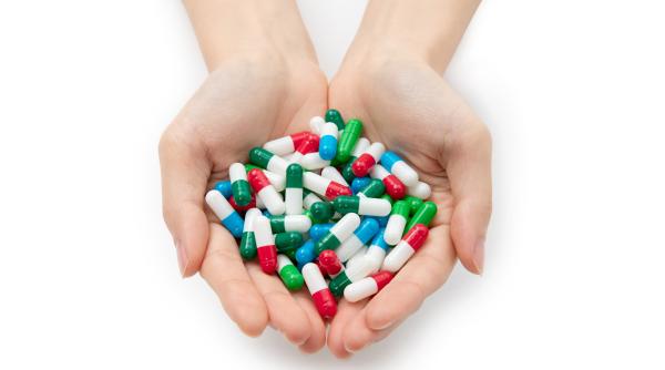 farmaciile nu mai vor sa primeasca medicamente expirate legea le obliga dar nu le pedepseste daca refuza