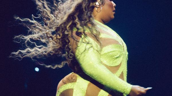 lizzo raspunde acuzatiilor de hartuire si agresiune sunt incredibile si scandaloase