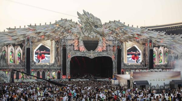 yny sebi a rupt scena la untold am cerut si o pastila de cap prima oara cand la un concert de al meu au fost moshpit uri video