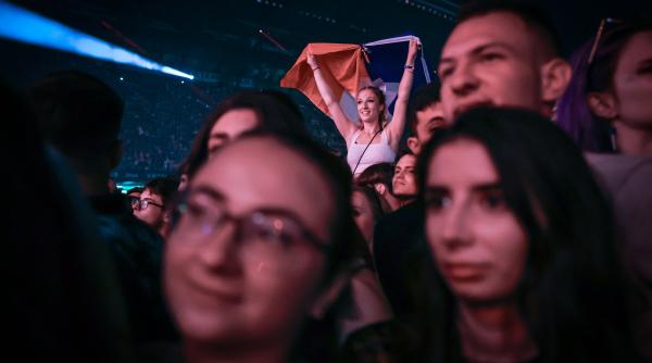 preturile bubuie la untold 2023 cat costa mancarea si bautura pe care trebuie sa le cumperi neaparat de la festival pentru ca nu poti veni de acasa cu ele video