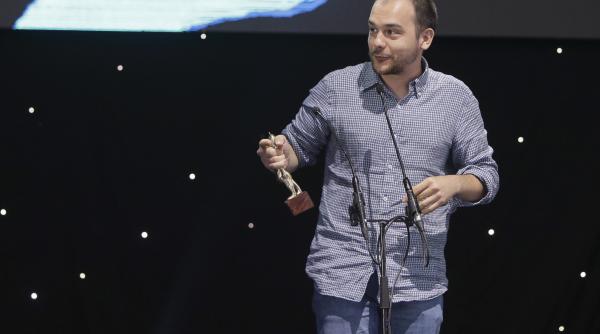 actorul andrei hutuleac critica masurile fiscale pe care guvernul vrea sa le ia te ai hotarat sa suni un prieten care are un buldozer ca sa darame tot blocul