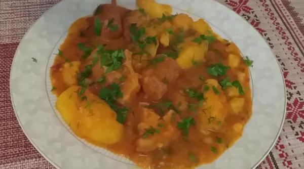 tocana cu costita afumata reteta traditional romaneasca