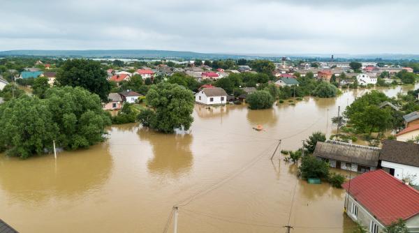 ue va debloca 400 de milioane de euro pentru ajutorarea sloveniei tara care se confrunta cu cea mai grava catastrofa naturala
