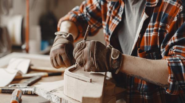 de ce nu trebuie sa fugi de scoala profesionala valentin fagarasian ar putea sa castige foarte bine prin munca poti sa te realizezi video
