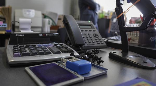 ministerul de finante corigent la digitalizare val valcu noua ni se cere semnatura electronica ei foiesc hartii