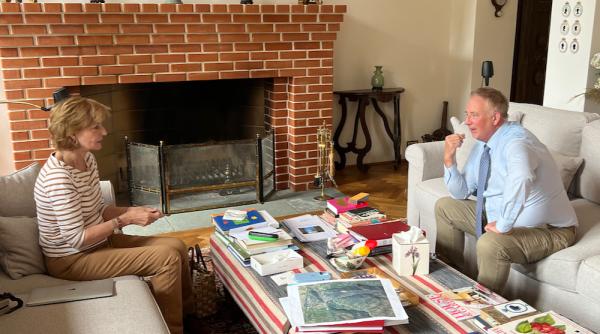 gradinarul sef al reginei elisabeta a ii a in vizita la castelul savarsin