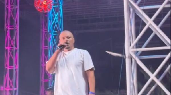 lasa oamenii in pace puya iesire nervoasa a oprit concertul pentru ca paza a impins fanii video