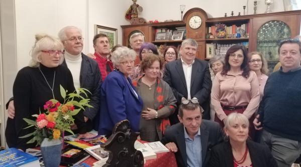 dezbateri impreuna cu scriitori italieni valeriu barbu entuziasmul participantilor mi a dat curaj video