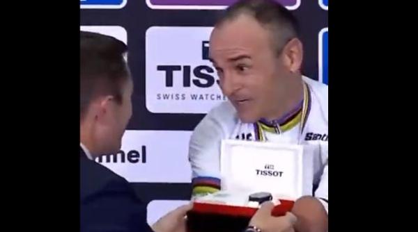 un campion mondial cu bratele amputate a primit drept premiu un ceas video viral