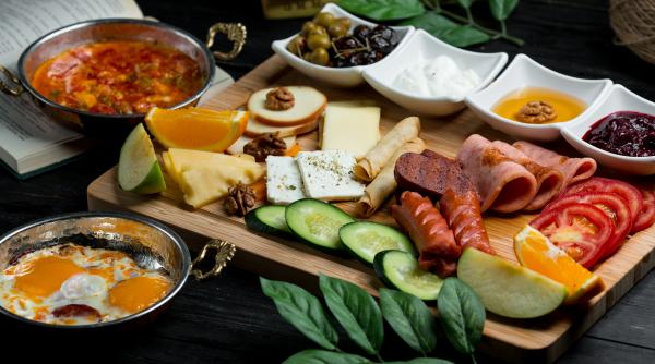 kahvalt mic dejun turcesc cum se pregateste