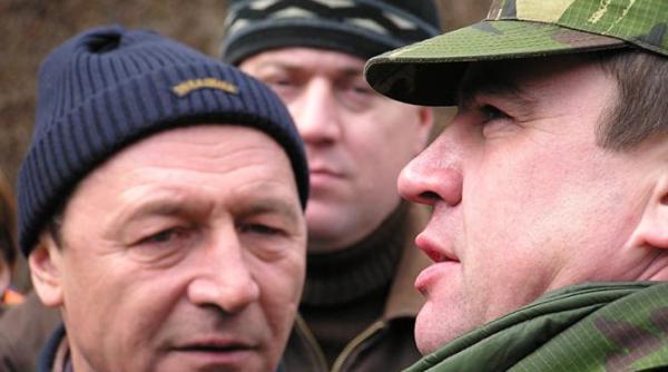 ministrul care se plimba cu elicopterul sri se autoacuza cand se scuza