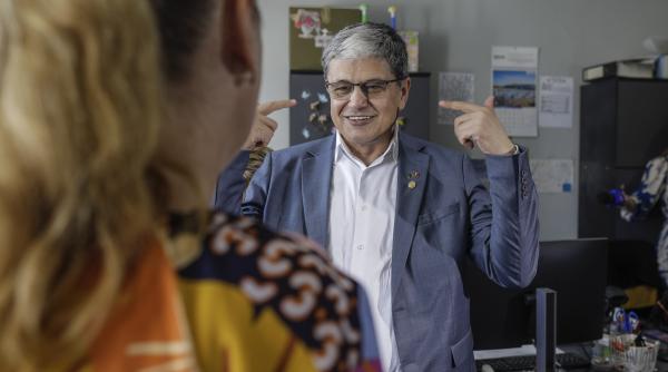 bolos despre ordonanta austeritatii anuntata de guvern ministrul finantelor a pus gand rau sefilor la bani nu poti sa ai o asa topaiala si dezmat pe bani publici