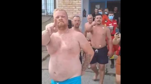 scandalagiii din costinesti pusi din nou pe cearta la iesirea de la politie cand te prind te bat video viral