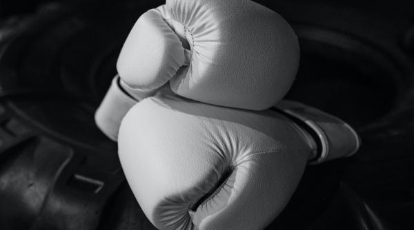 trei romani calificati in semifinalele campionatului european de box din slovenia