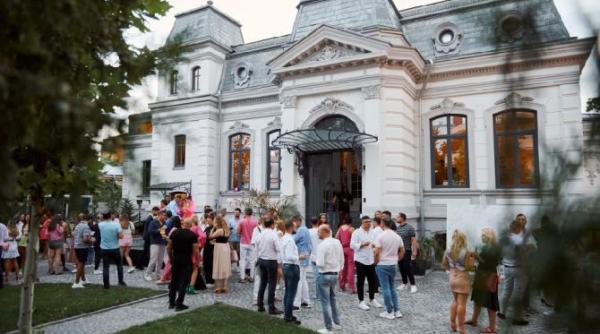 cocktail paradise cel mai mare din lume a fost realizat cu ocazia redeschiderii casei dimitrie bolintineanu