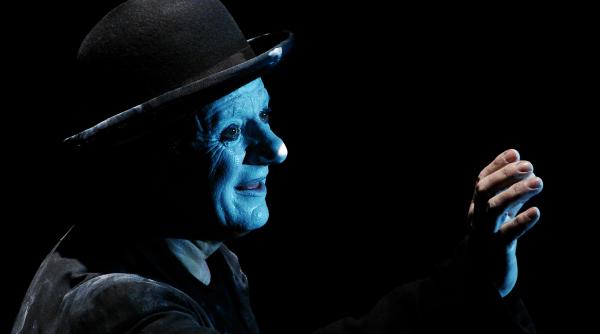 mihai malaimare ultima reprezentatie la masca de ziua de nastere actorul un one man show pe versuri de mircea dinescu