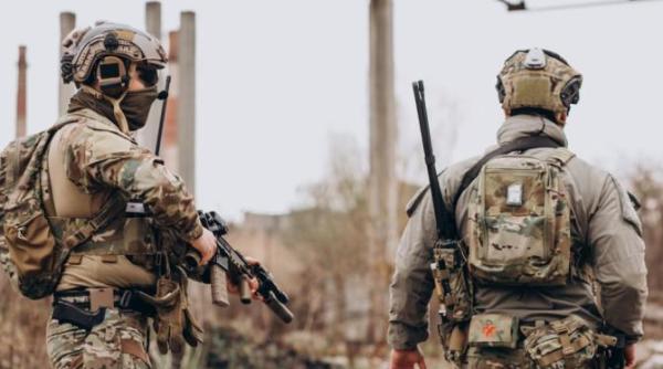 imaginile zilei cu debarcarea ucrainenilor in crimeea drapelul albastru galben a fluturat din nou in peninsula ocupata in 2014 video