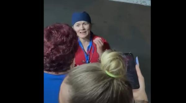 medic de la maternitatea in care a murit alexandra catre protestatari tipati ca niste animale cum poti sa spui asa ceva video