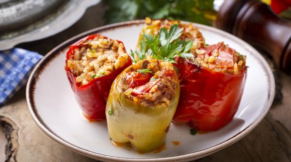 ardei umpluti de vara fara carne reteta cu mix de legume