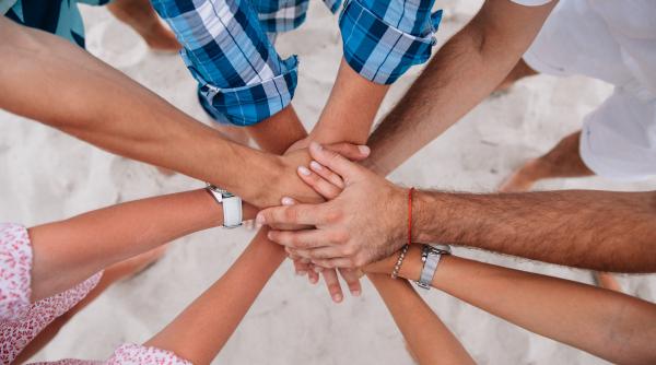 comunitatea de romani foarte bine integrata in portugalia dinu gindu portughezii sunt cei mai apropiati de noi ca popor si foarte primitori video