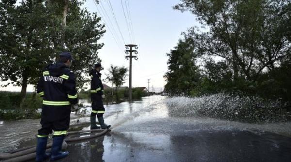 cod galben de inundatii mai multe rauri din vestul tarii sunt vizate