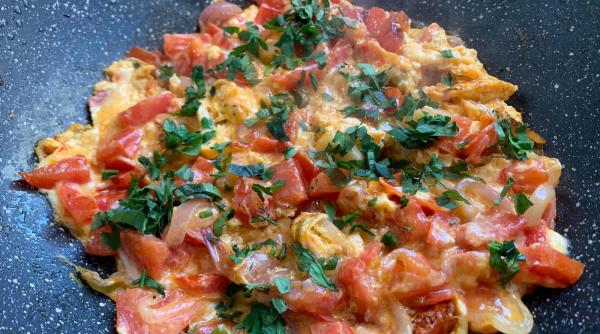 reteta interesanta a pilotului cezar osiceanu omleta lui mos martin foto