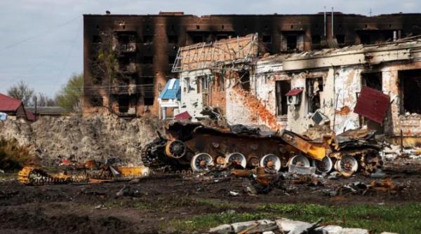 ucrainenii se tem ca rusii ar putea construi fortificatii si in jurul bahmut armata kievului avanseaza metru cu metru pentru a recuceri orasul ruinat