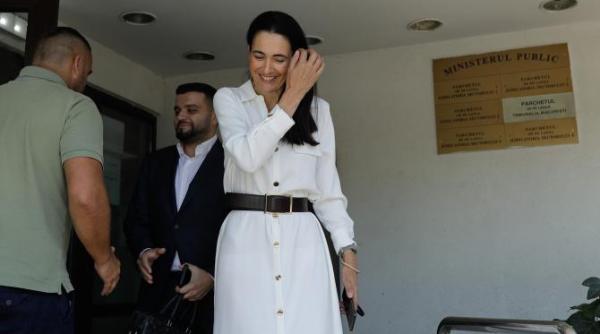 armand a facut ce a facut basescu la capitala mugur ciuvica a facut o penala e un lucru de remarcat