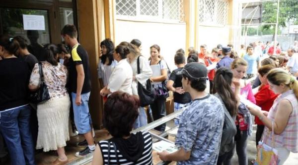 parintii si elevii majori vor fi intrebati daca este oportuna testarea antidrog in scoala anunta prefectul capitalei